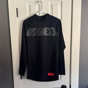 Men’s Under Armour cold gear long sleeve base layer. Size Medium.